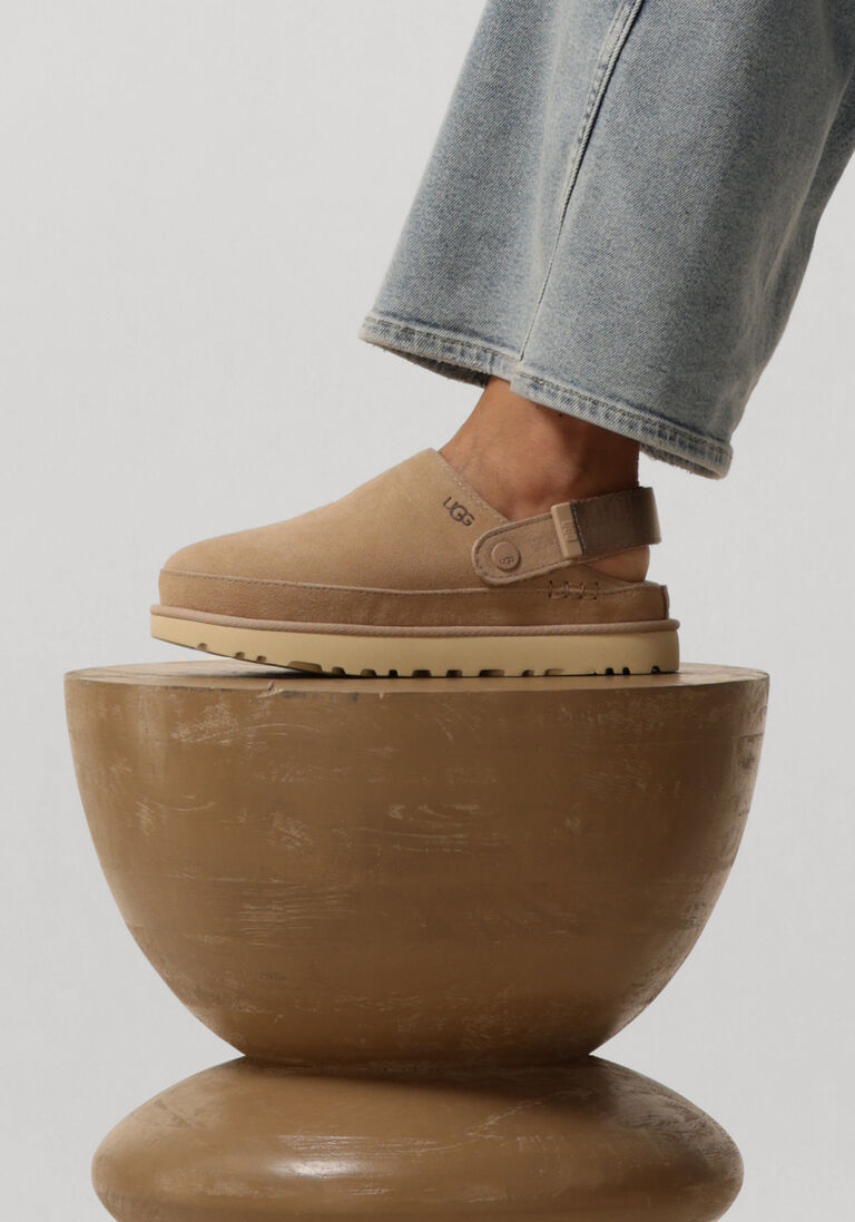 UGG beige ugg instappers w goldenstar clog