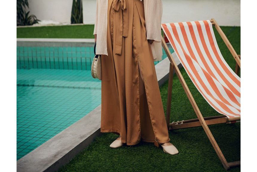 Moanum - High Rise Plain Bow Slit Wide Leg Broek