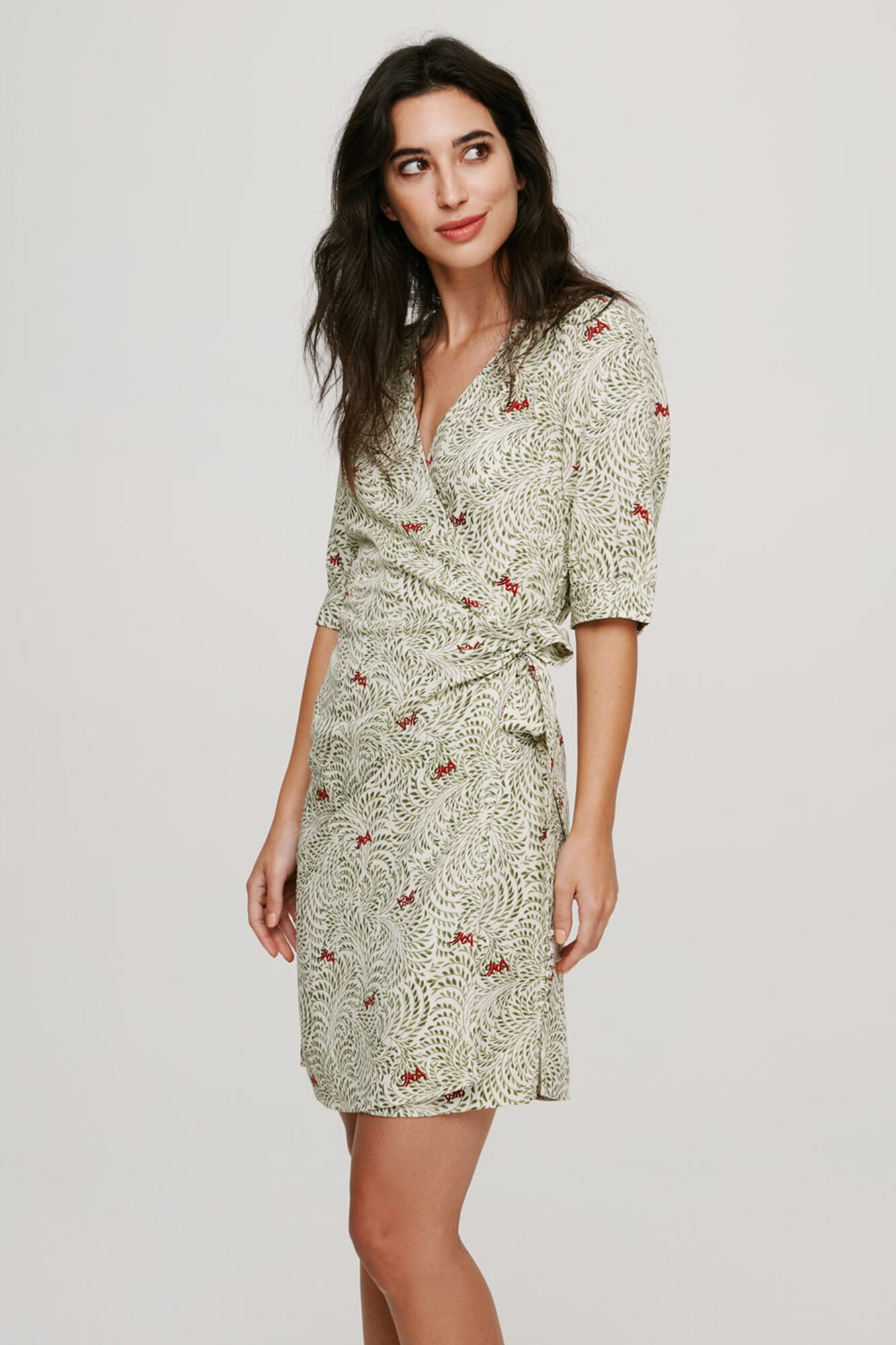 Vestido curto envelope - Cinza