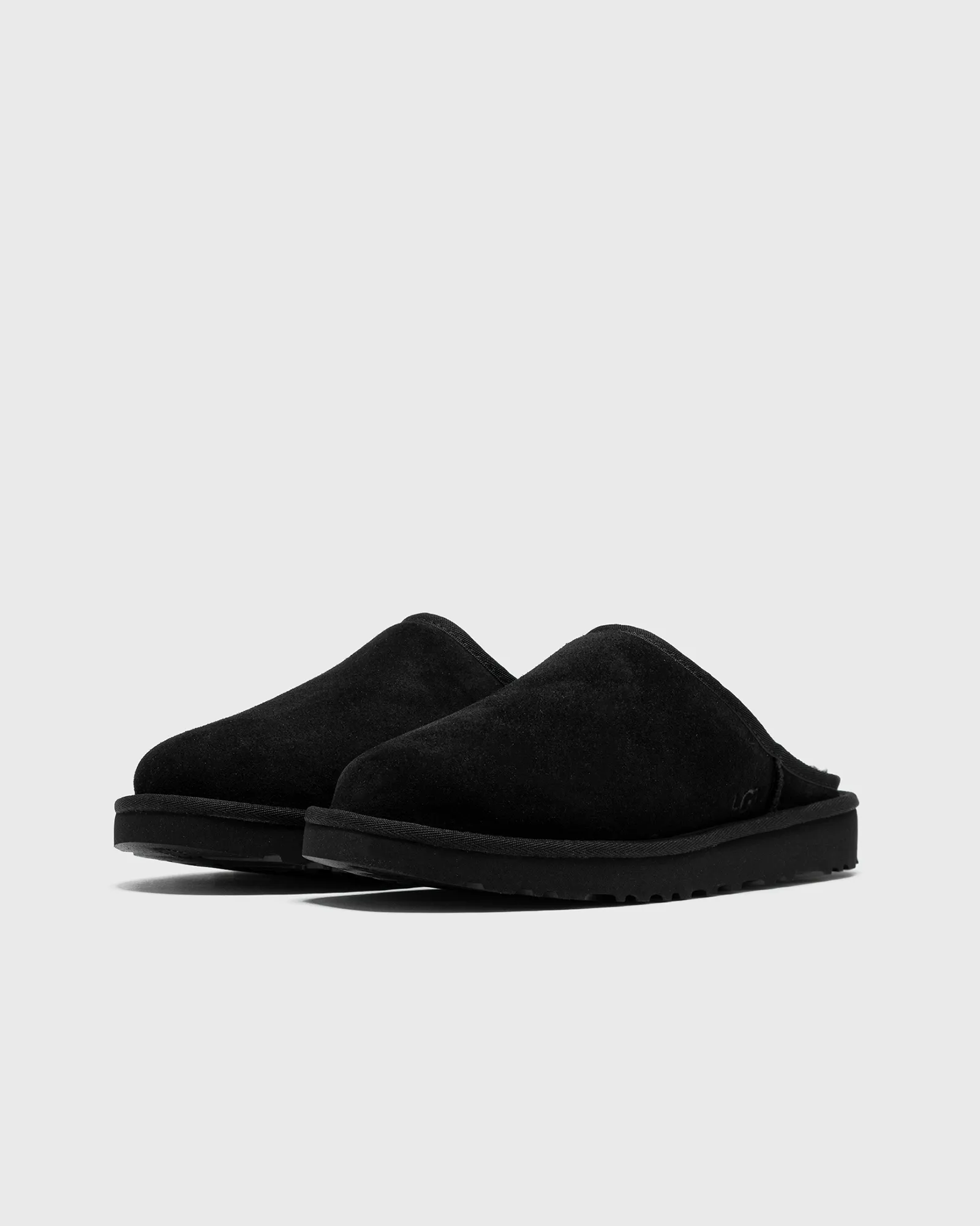 UGG CLASSIC SLIP-ON