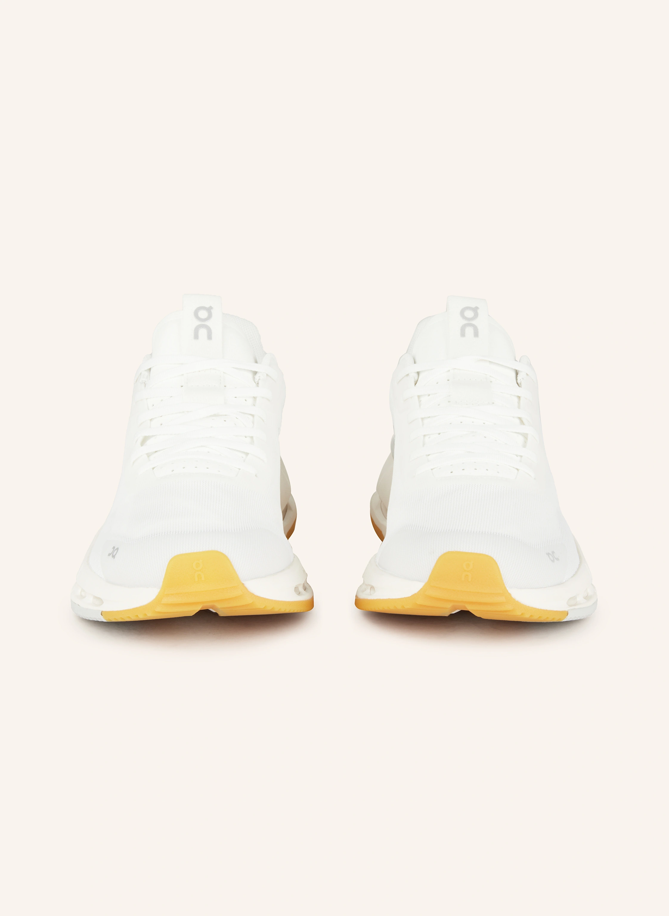 On Sneaker CLOUDNOVA FORM 2