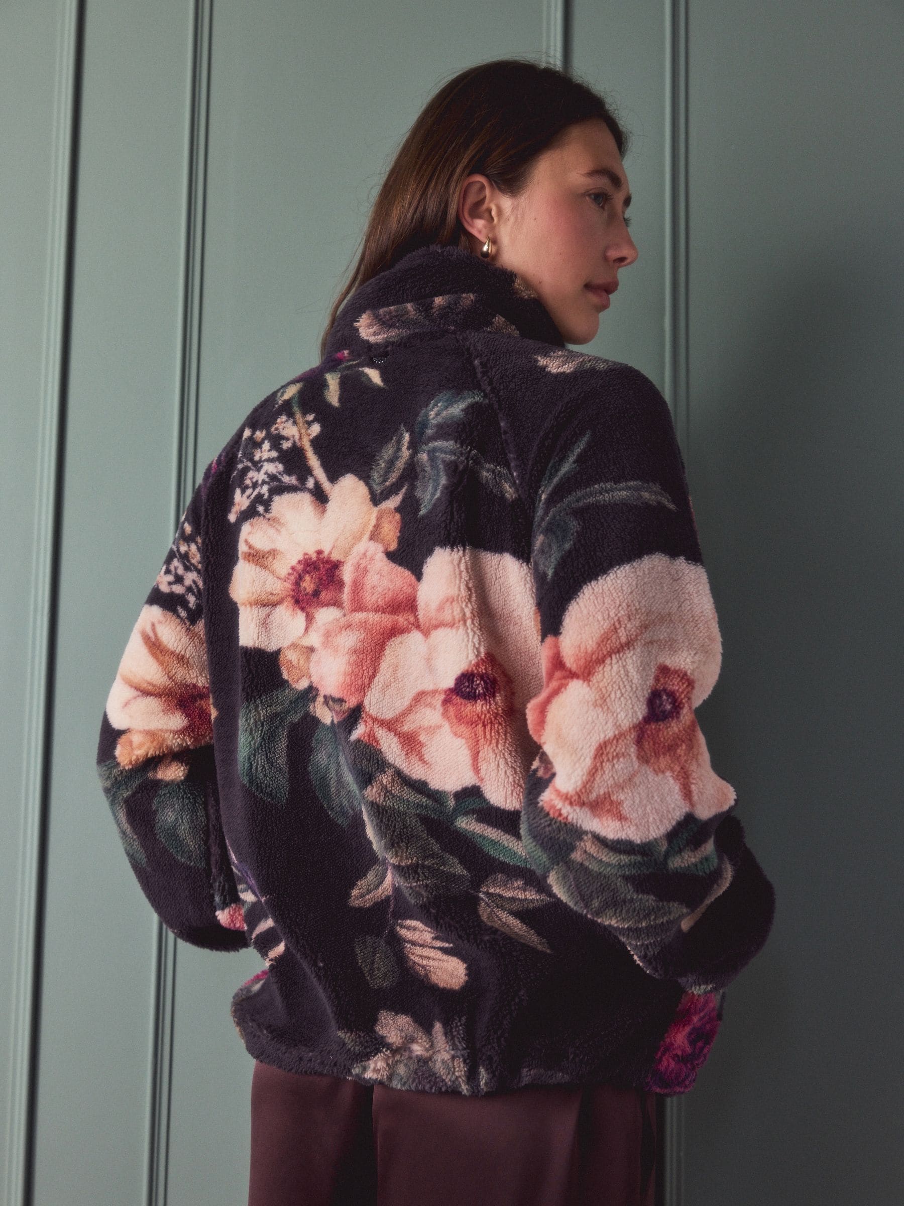 Zwart bloemenprint - Printed Borg Fleece Top