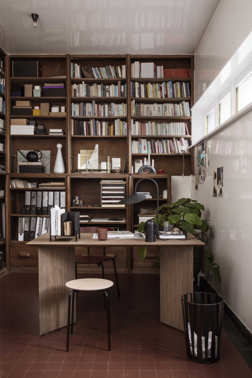 Ferm Living Arum tafellamp zwart