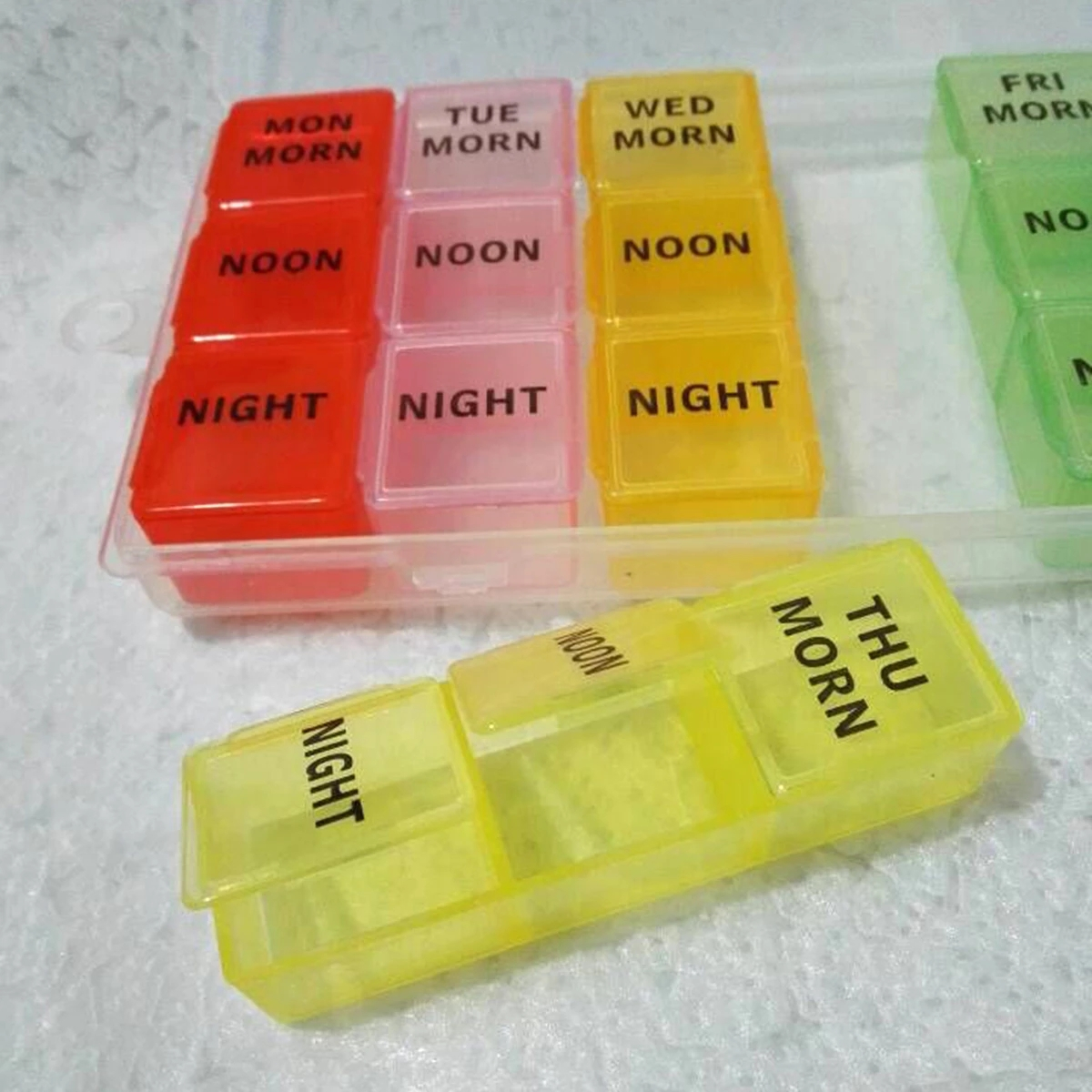 (180x85mm) Medikamenten Dosierer 7 Tage Dosett Tablettenbox Supplements Pillendose -  Bunt