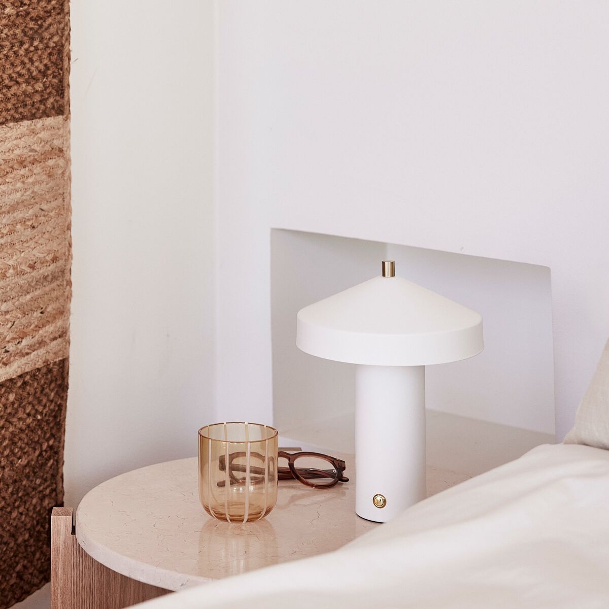 Hatto bordlampe, hvit