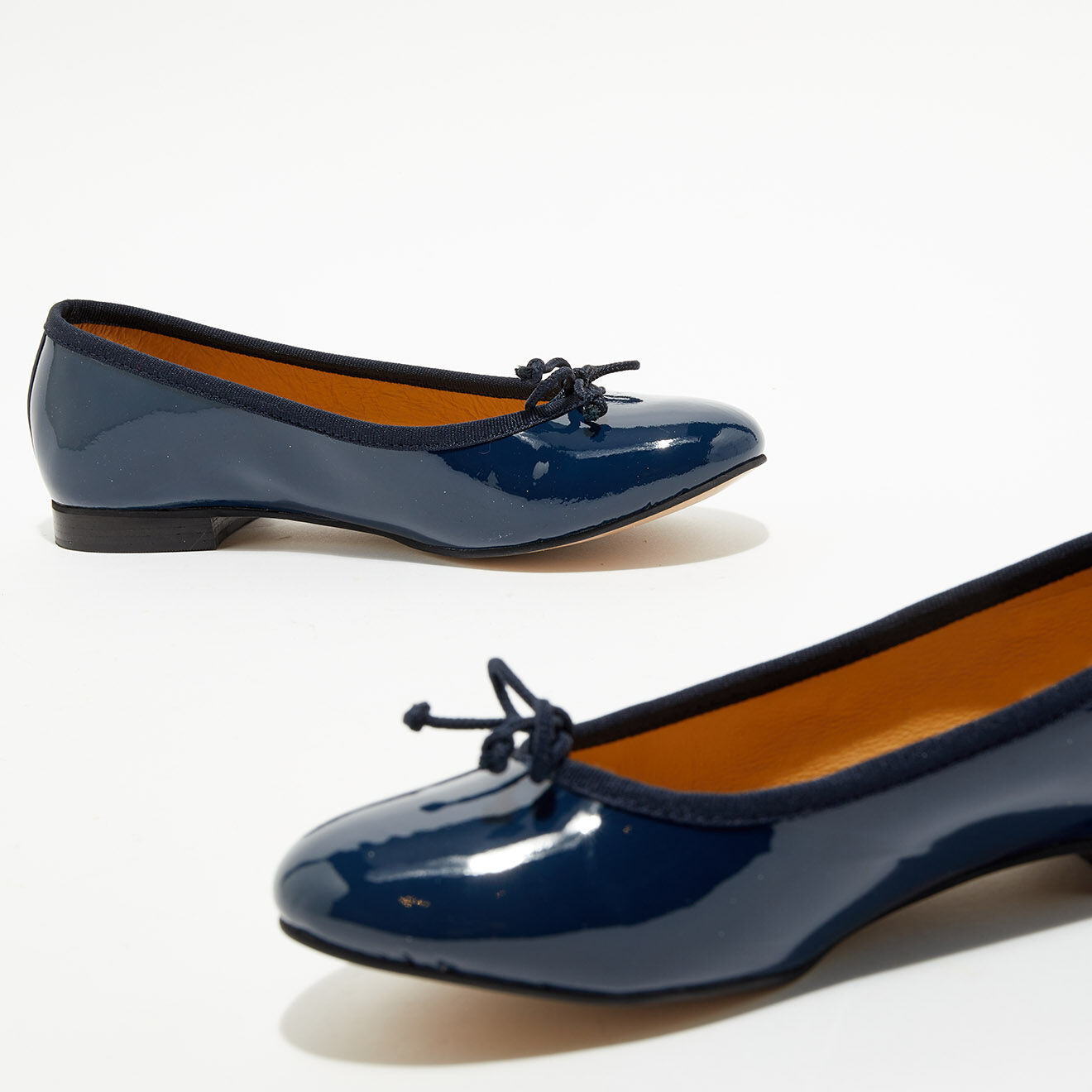 Quartier Latin Ballerines en Cuir verni Jeanne bleu marine