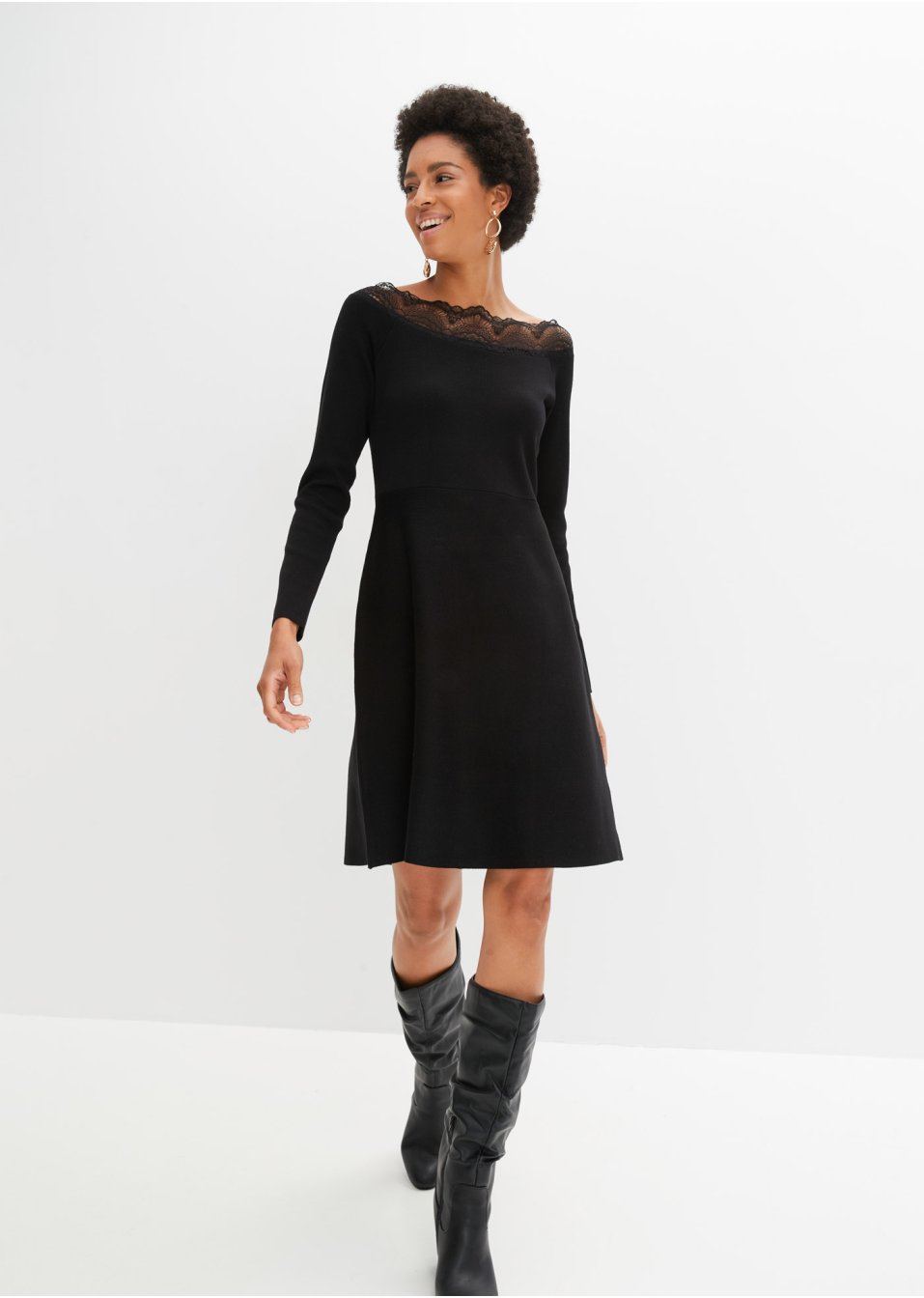 Robe en maille à dentelle