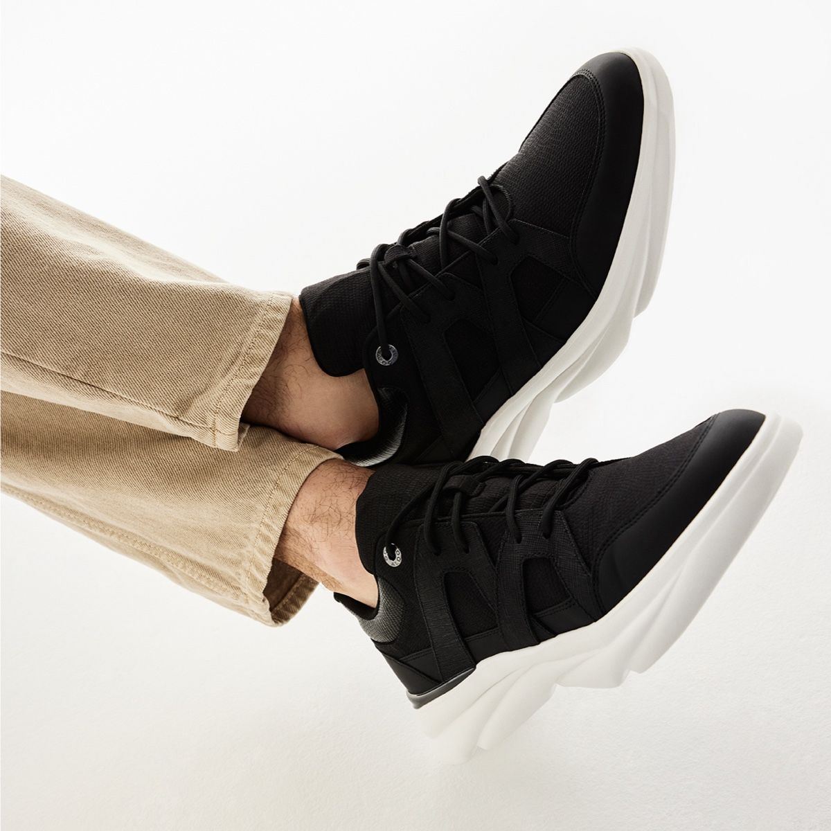 Quicklane Black Men Low top