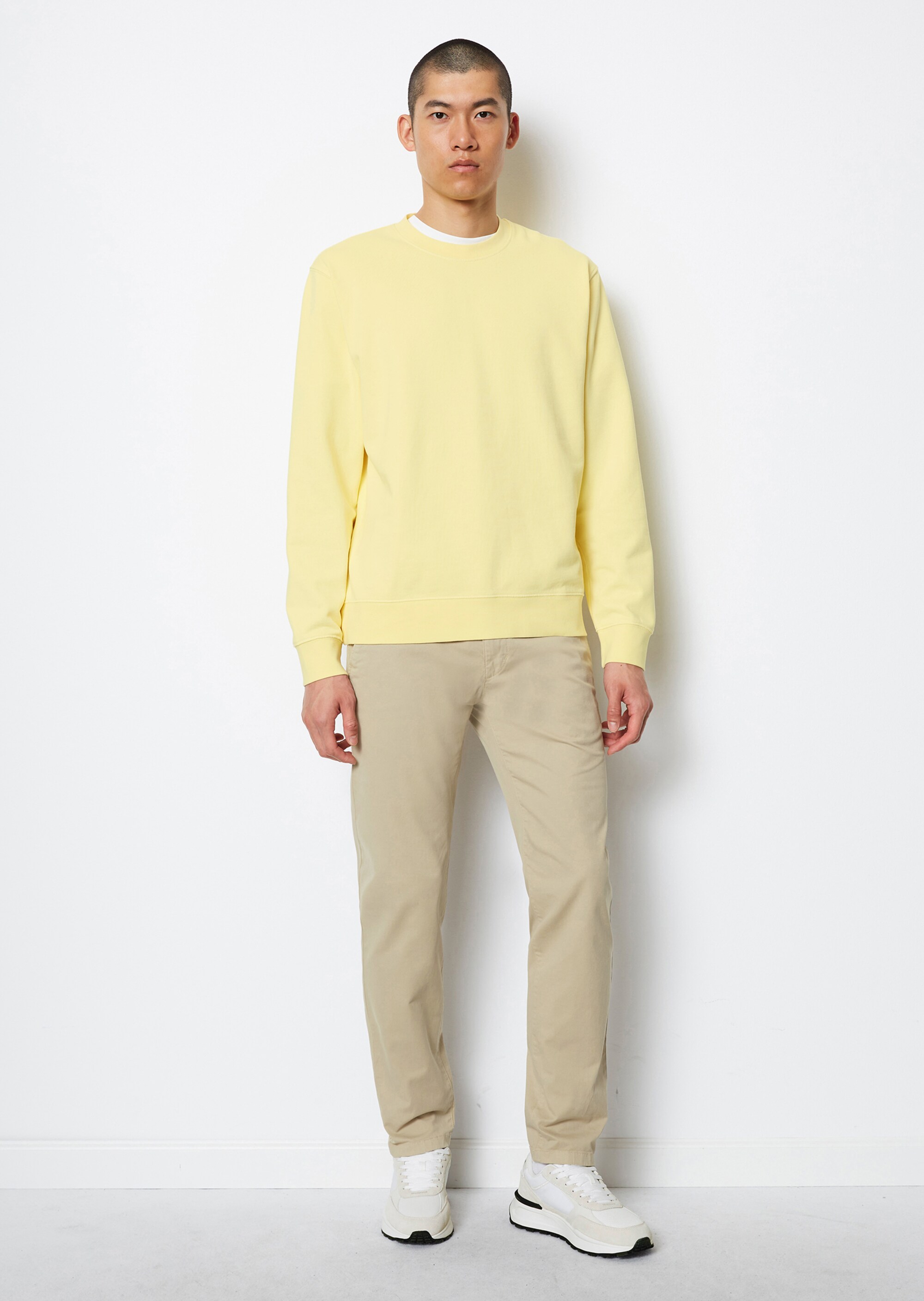 Sweatshirt regular mit rückseitiger Logo-Stickerei
