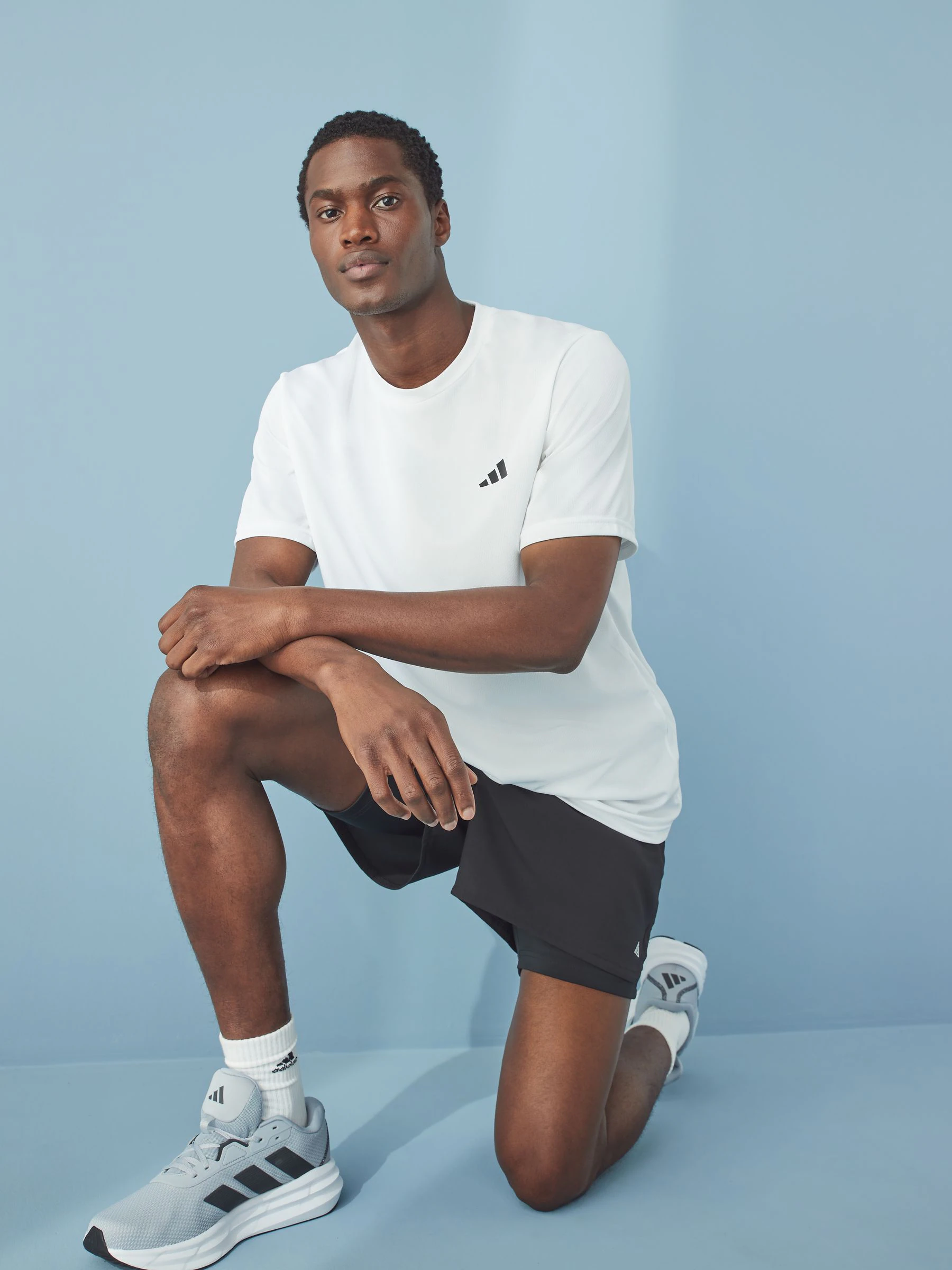 Wit - adidas Train Essentials trainingsshirt