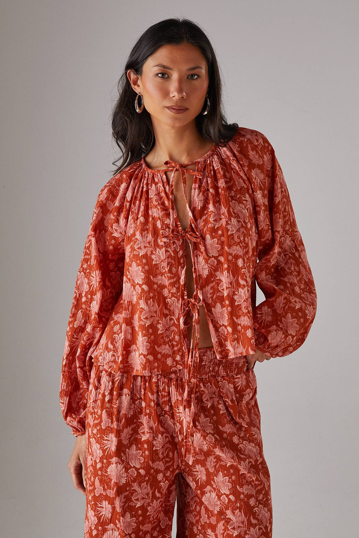 Warehouse Blouse Bohème en Étamine à Nœud Devant