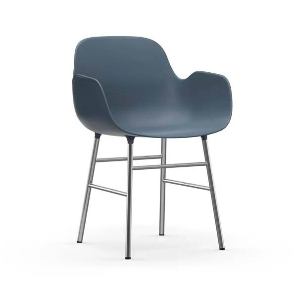 Normann Copenhagen  Form chair med armlæn i  chrome/blå
