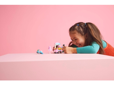 LEGO Suikerspinkraam en scooter (42643)