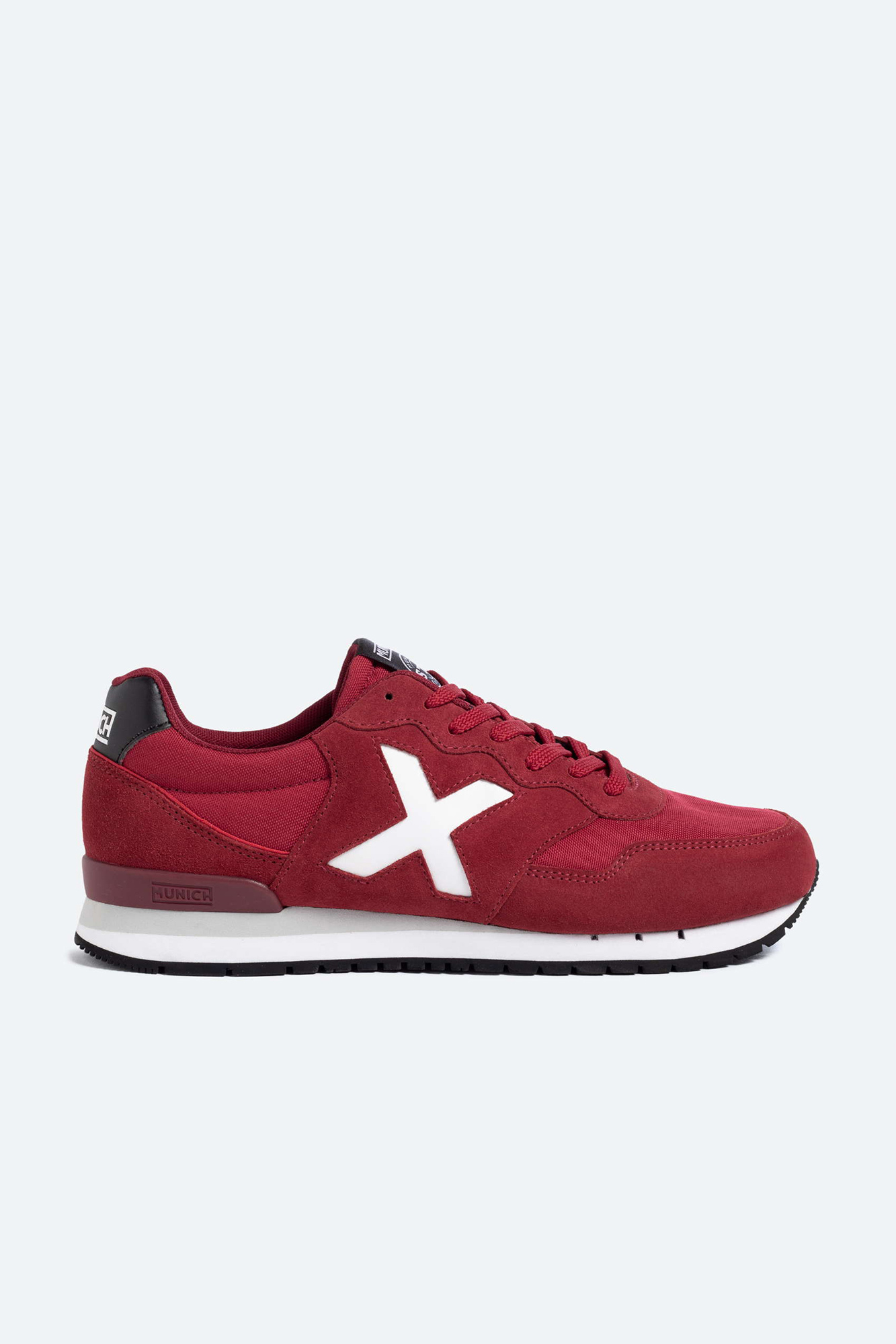 Tênis esportivo Dash