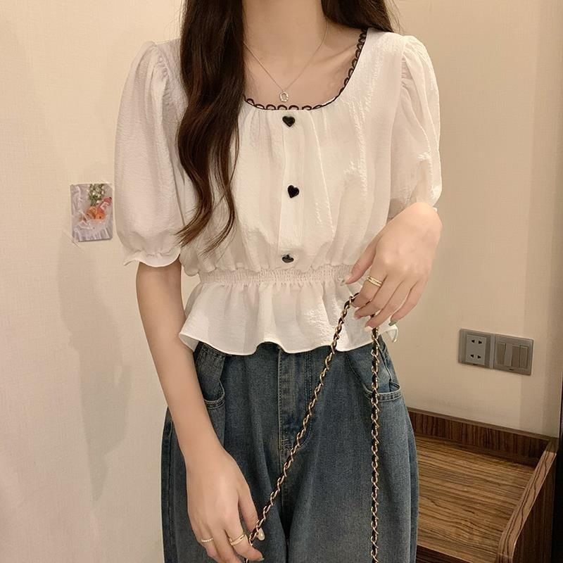 Sisyphi - Blouse met korte mouwen en hartaccent