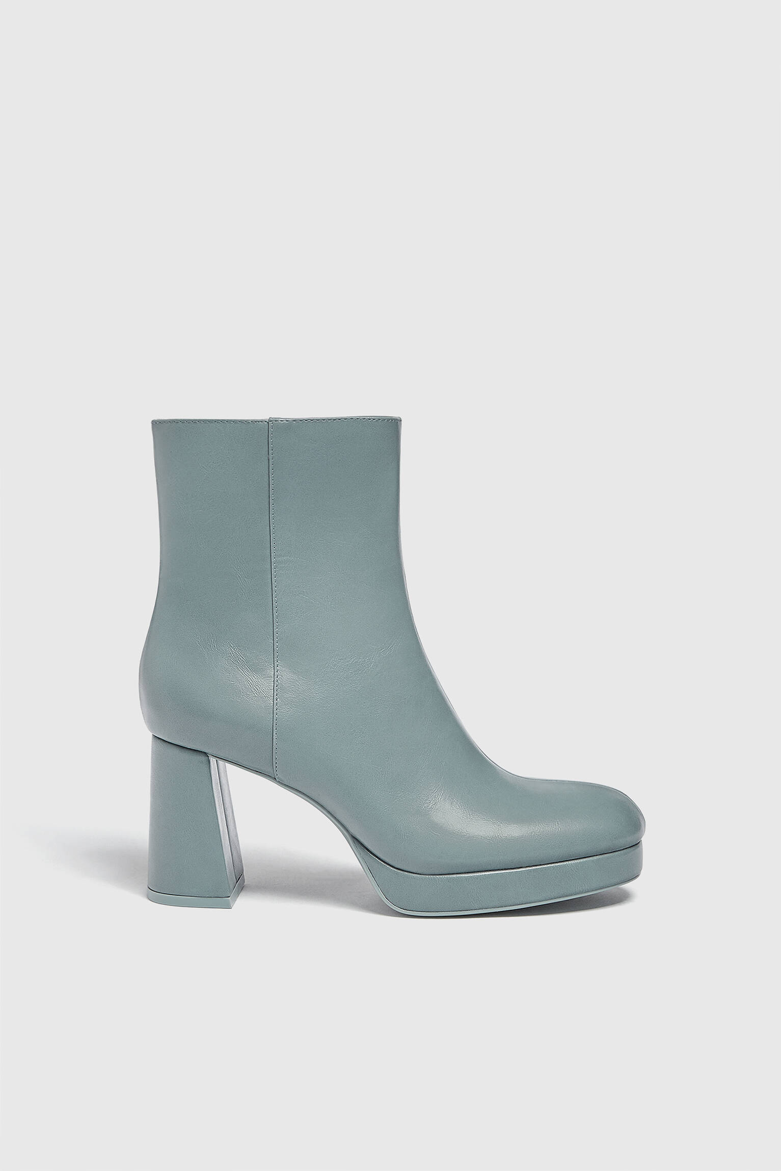 BOTA DE SALTO ALTO - AZUL CLARO