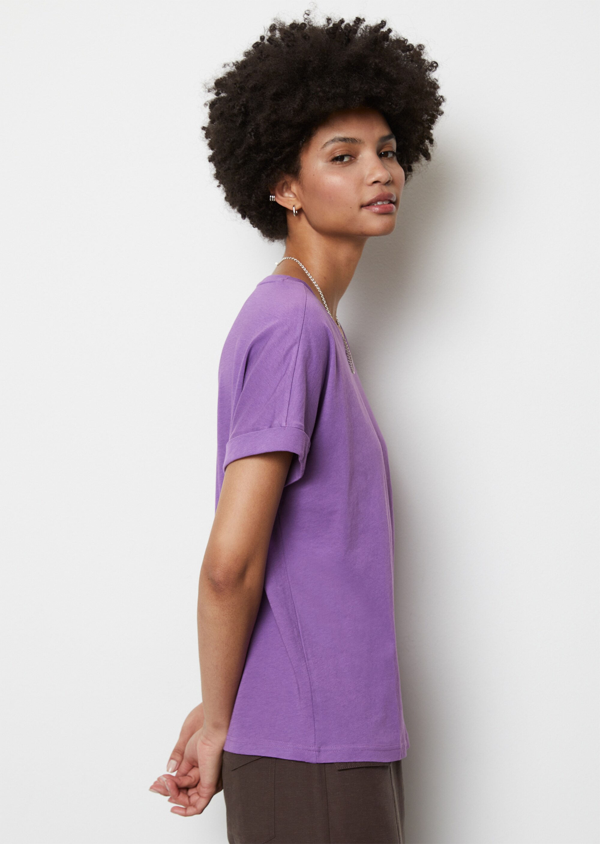 T-Shirt regular mit fixiertem Ärmelaufschlag