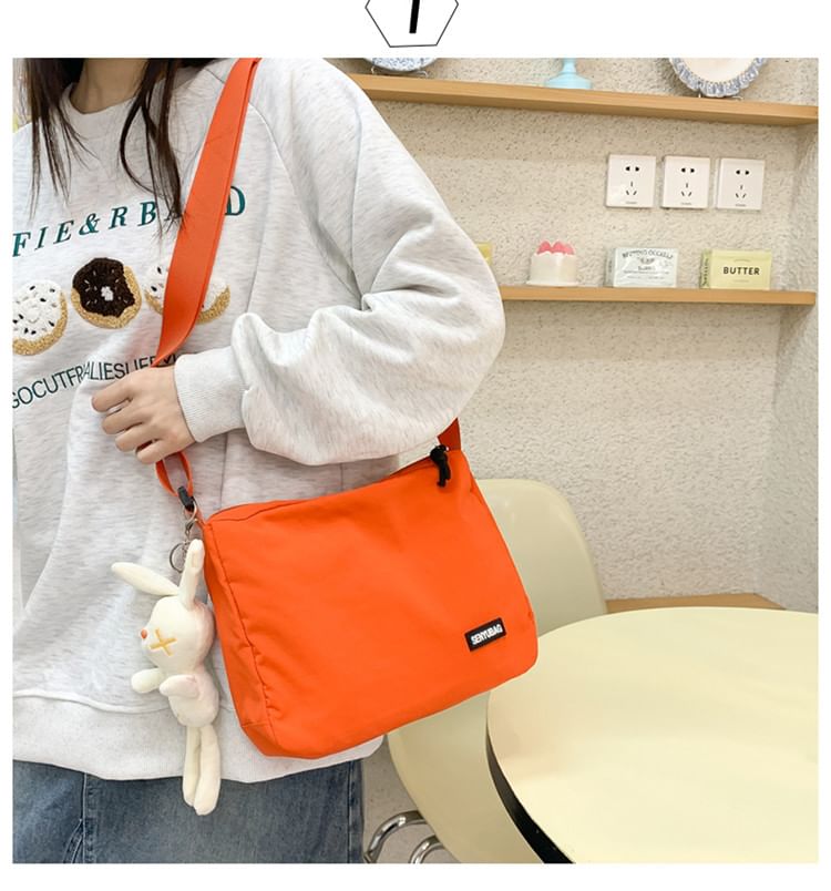 Hikuozy - Nylon Crossbody Tas met Rits en Letters