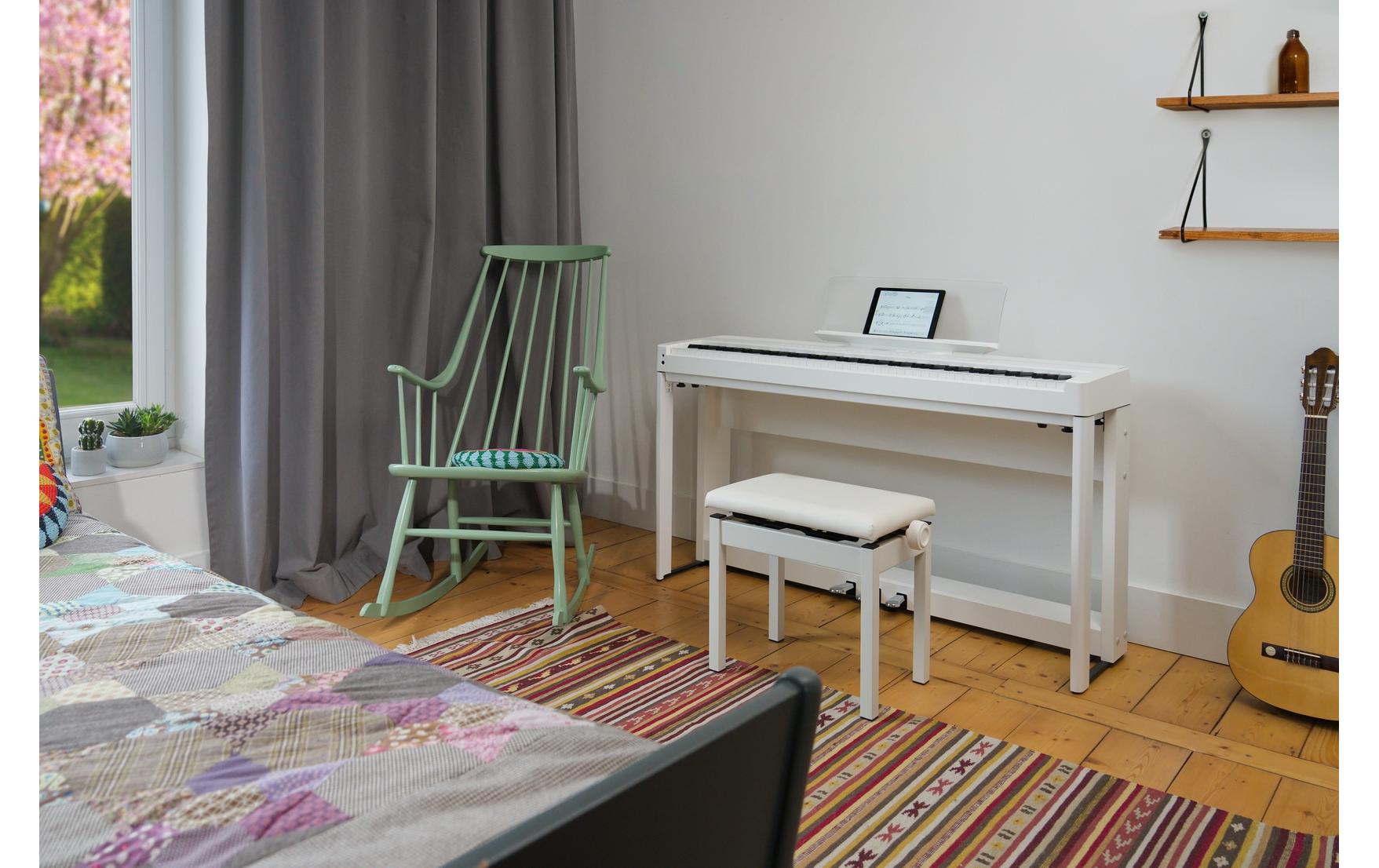 E-Piano ES-520 – Weiss<br>Digitalpiano mit Bluetooth-MIDI-Konnektivität und integrierten Lern- und Aufnahmefunktionen