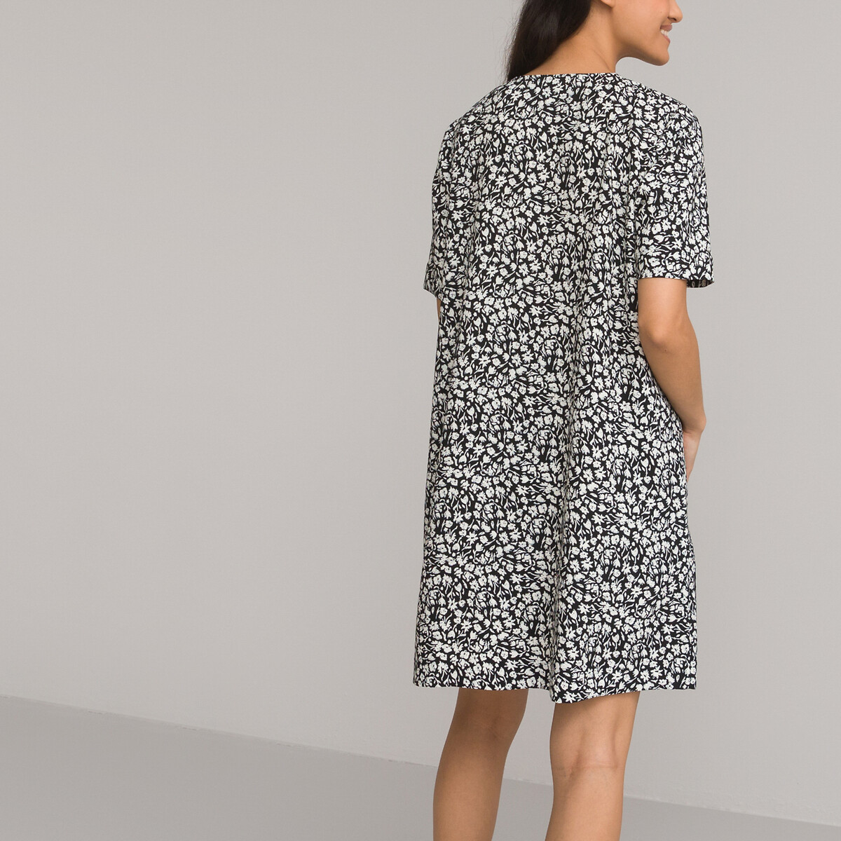 COLEÇÕES LA REDOUTE<br>Vestido curto e evasê com estampa floral