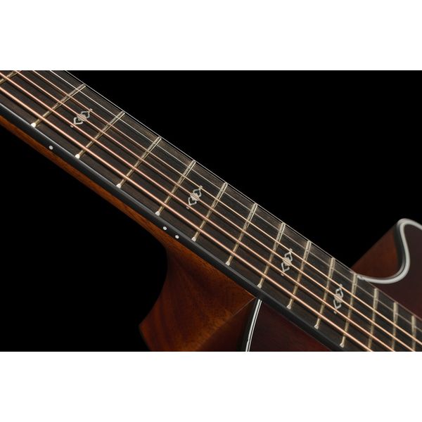 Taylor 322ce