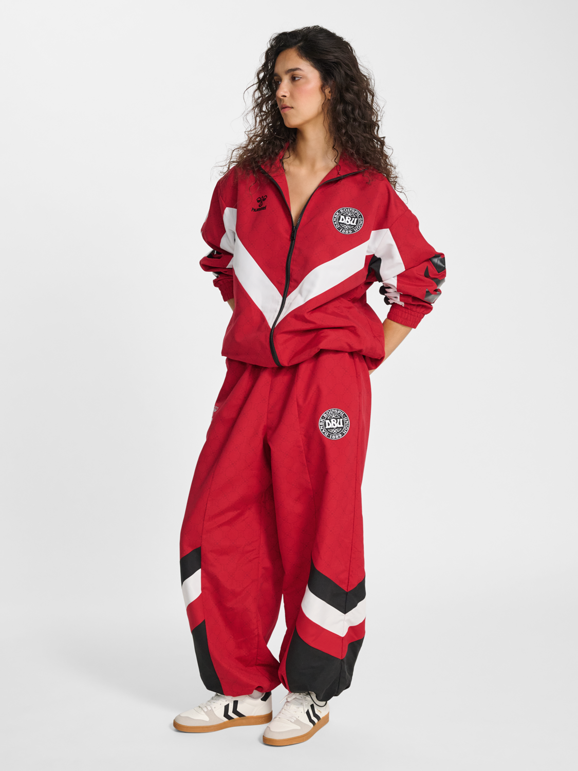 hmlTRACKSUIT JACKET DBU ROTATE