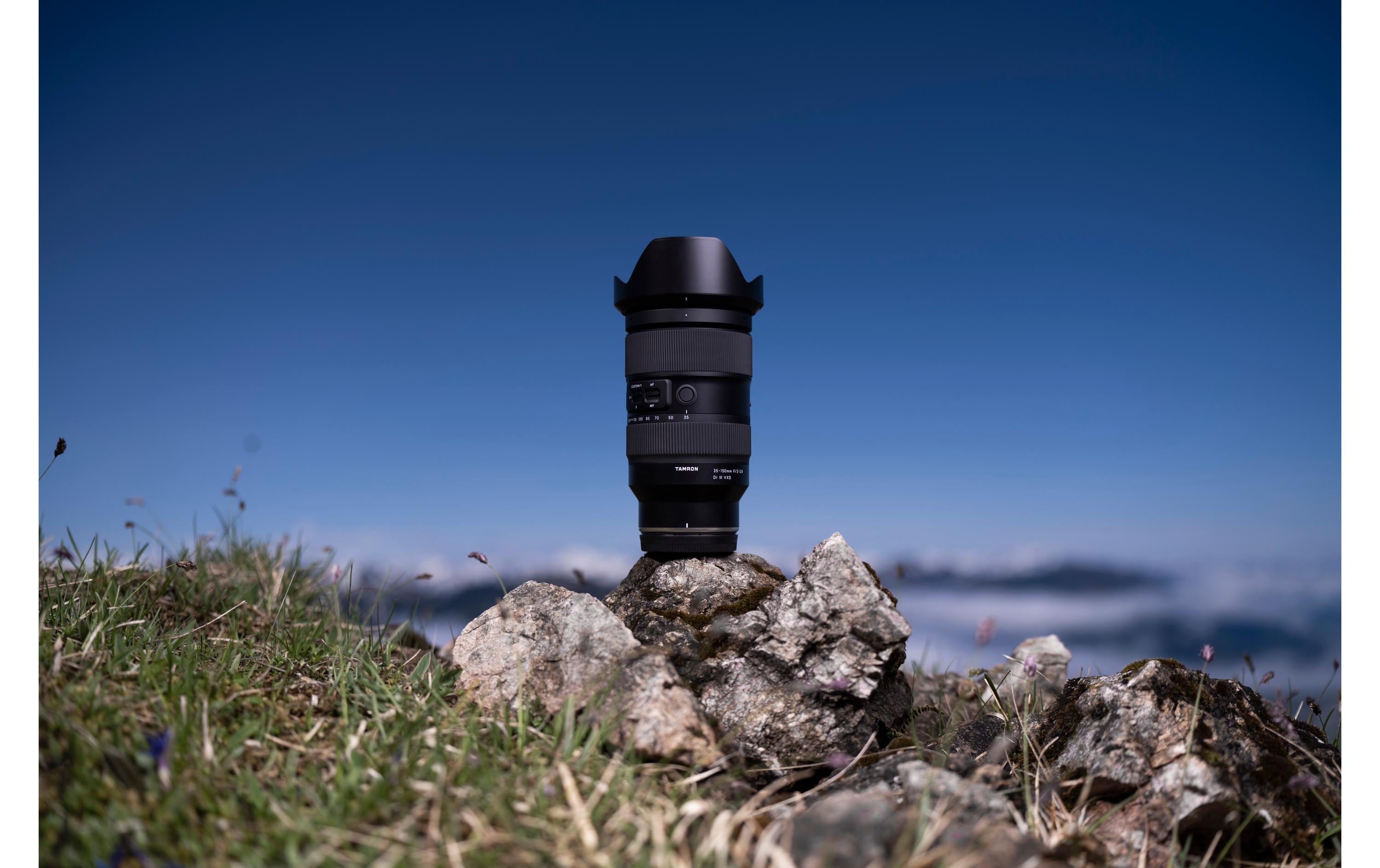 Zoomobjektiv 35-150mm F/2.0-2.8 Di III VXD Nikon Z<br>All-in-one-Zoom mit Lichtstärke F/2 für spiegellose Vollformat-Systemkameras