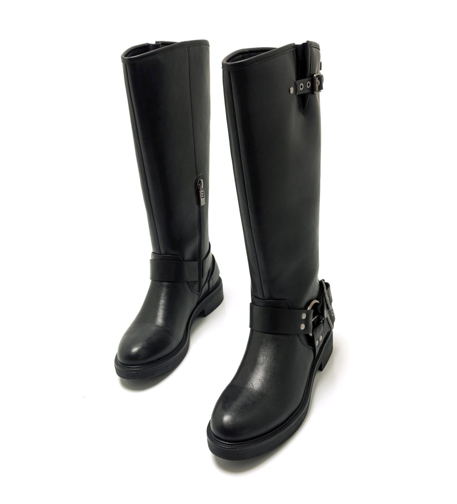 Botas Mustang marrom e preto