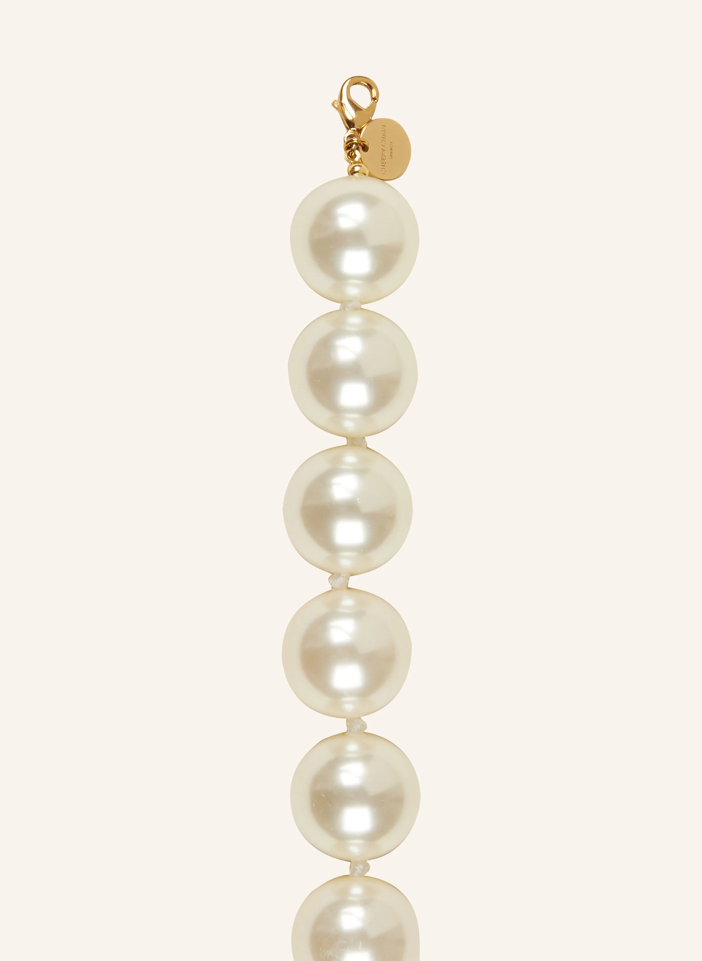 CHEEKY CHAIN MUNICH Smartphone-Kette WILMA mit Schmuckperlen