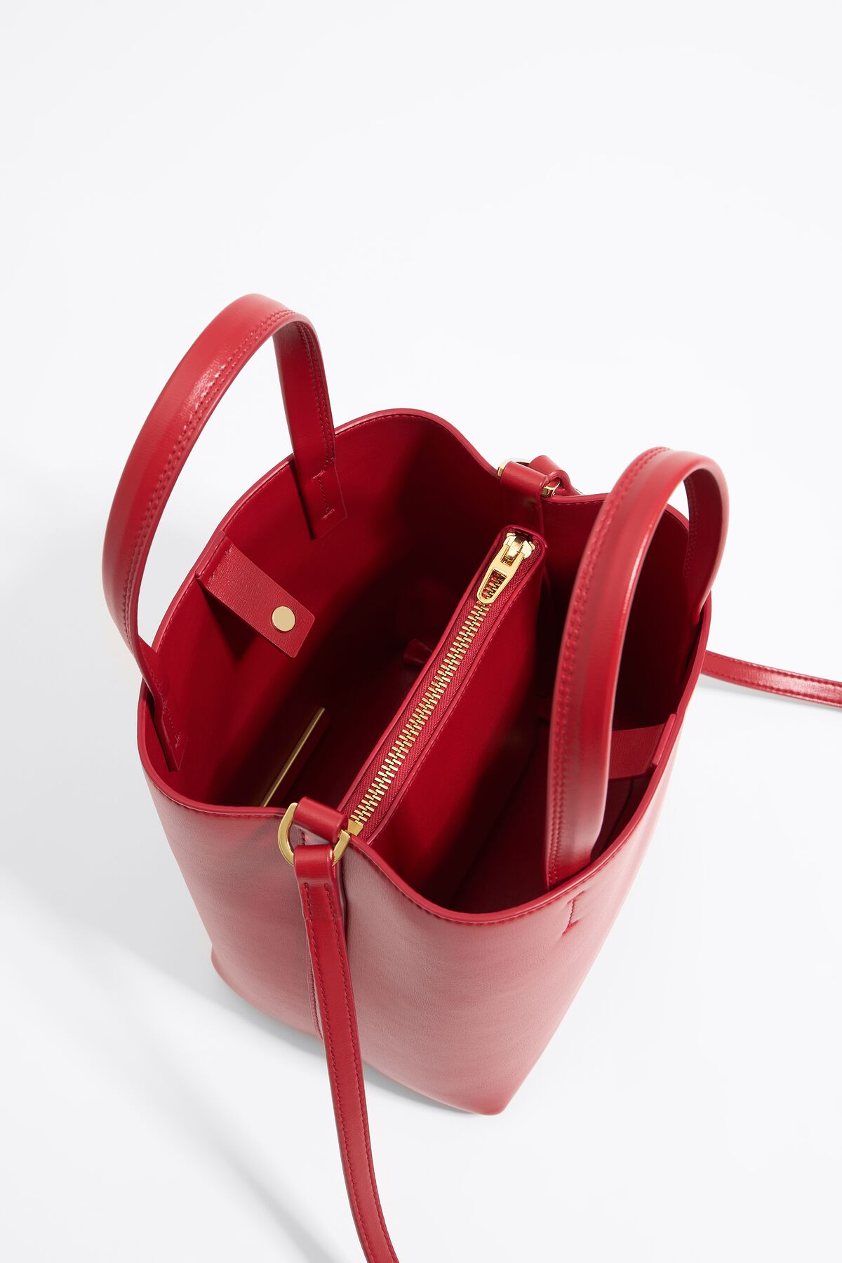 Bolsa pequena de couro vermelho com estampa de Chihuahua