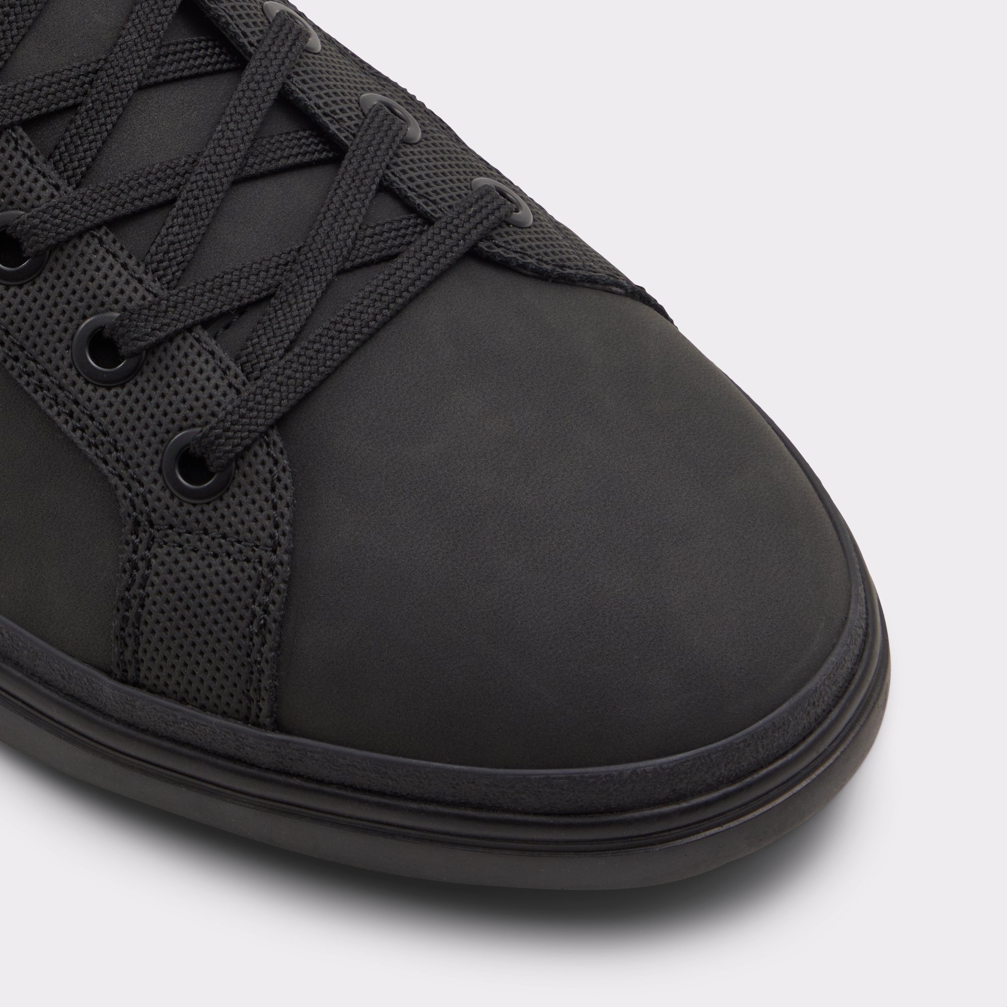 Montague Black Men High top