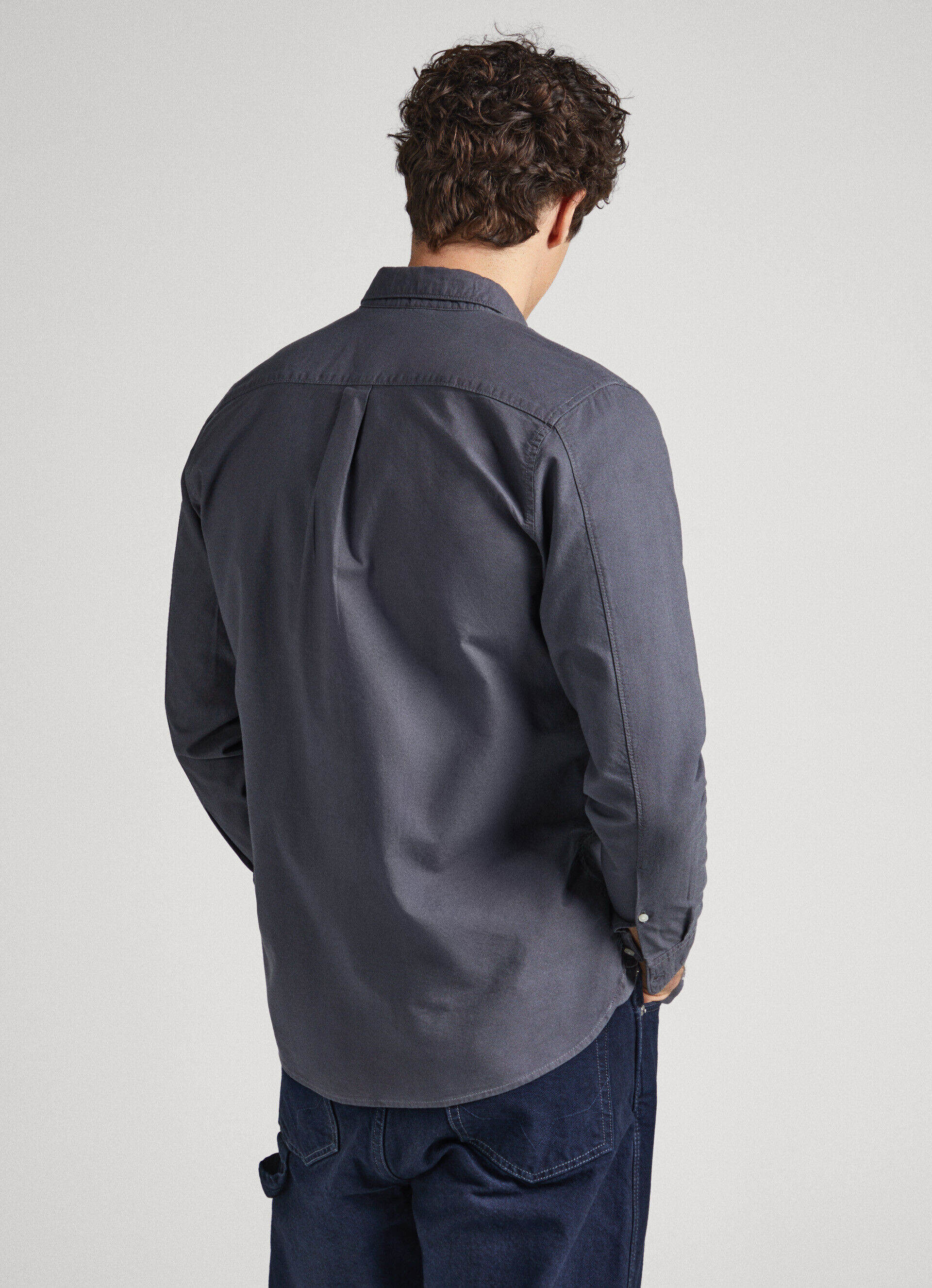 Camisa Oxford de corte regular - cinza-trovão