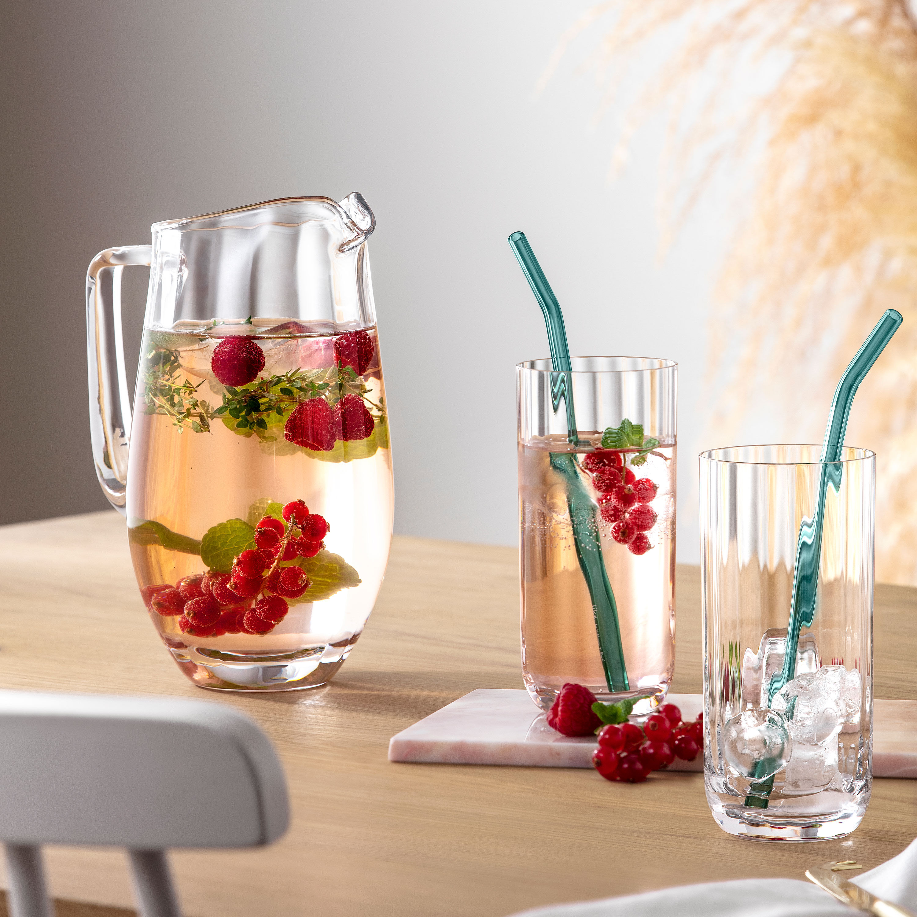 Rose Garden Glass pitcher Clear, 50.8 oz, crystal glass