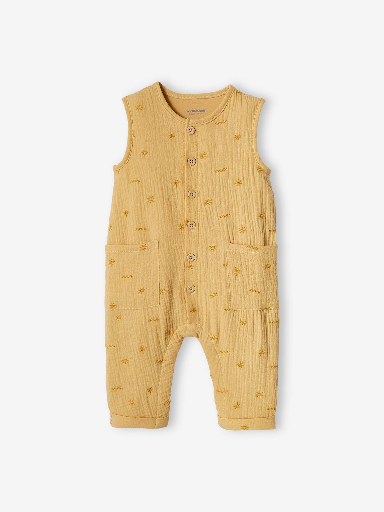 Macacão amarelo claro bordado em chiffon de algodão para recém-nascido.