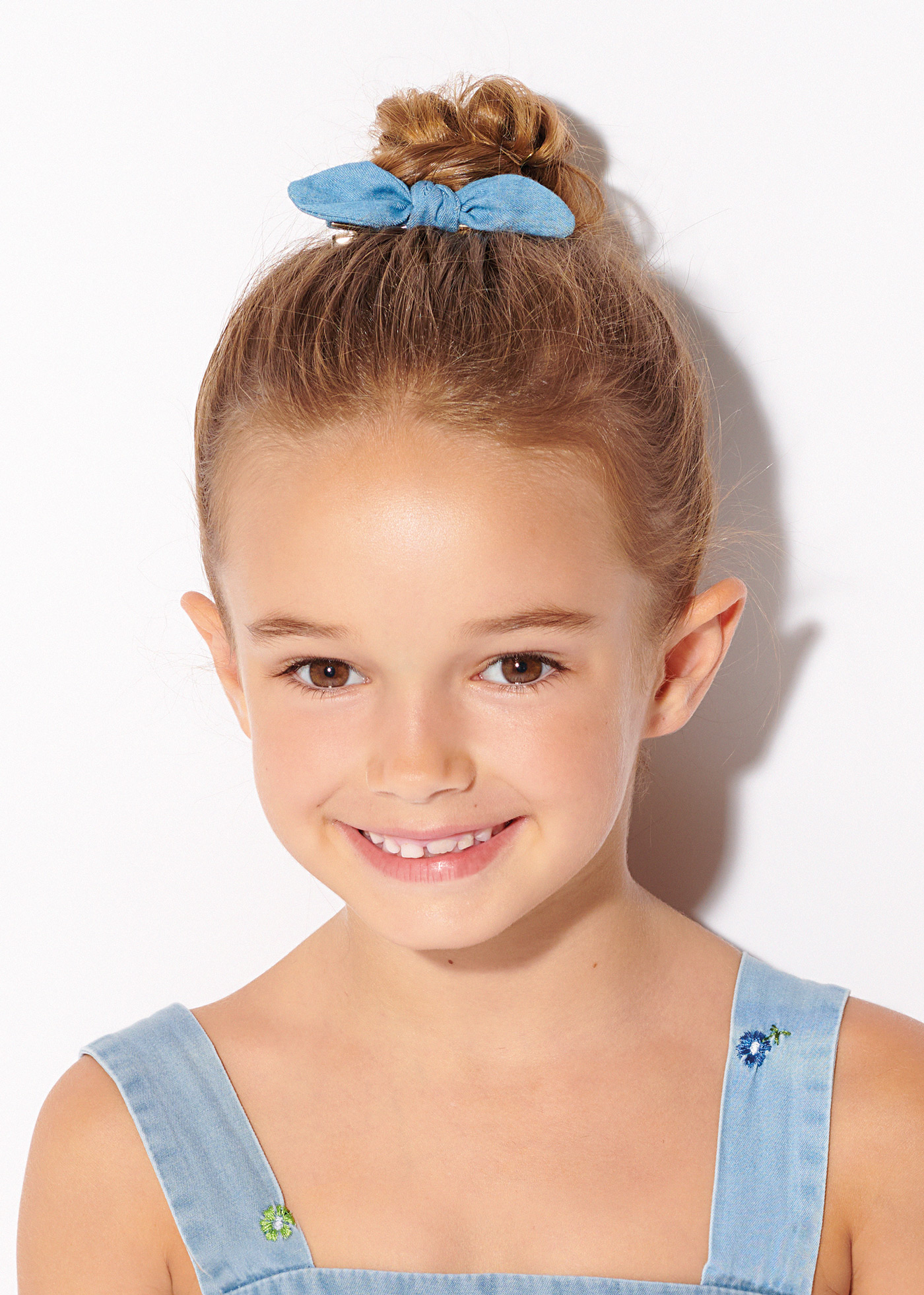 Presilha de laço jeans para meninas