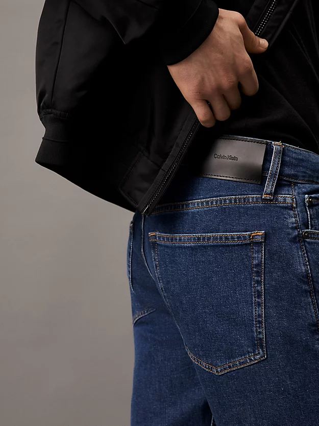 calça jeans justa