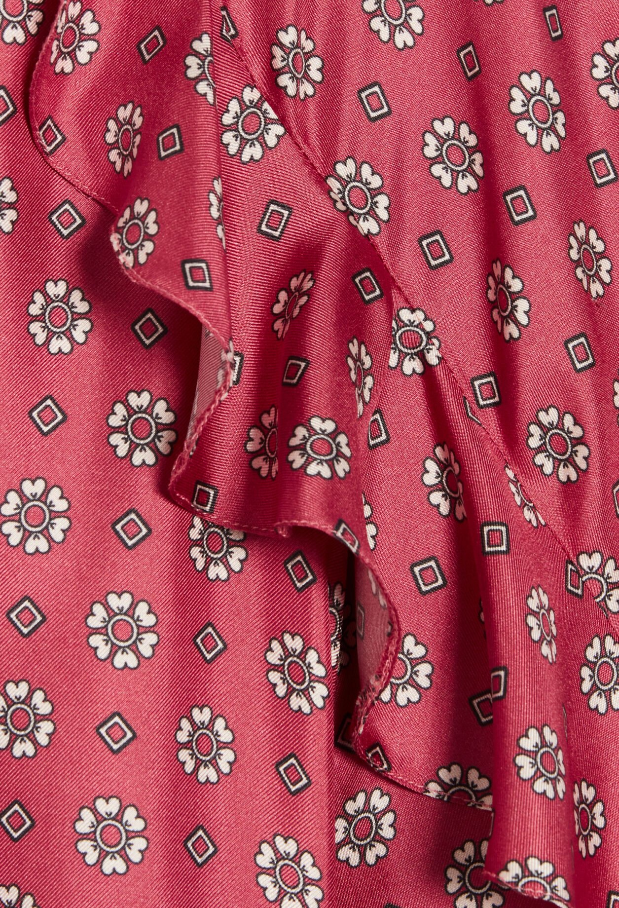 Robe courte satinee imprimee
