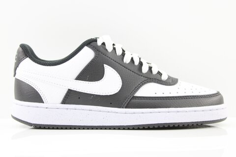 Nike Sneaker