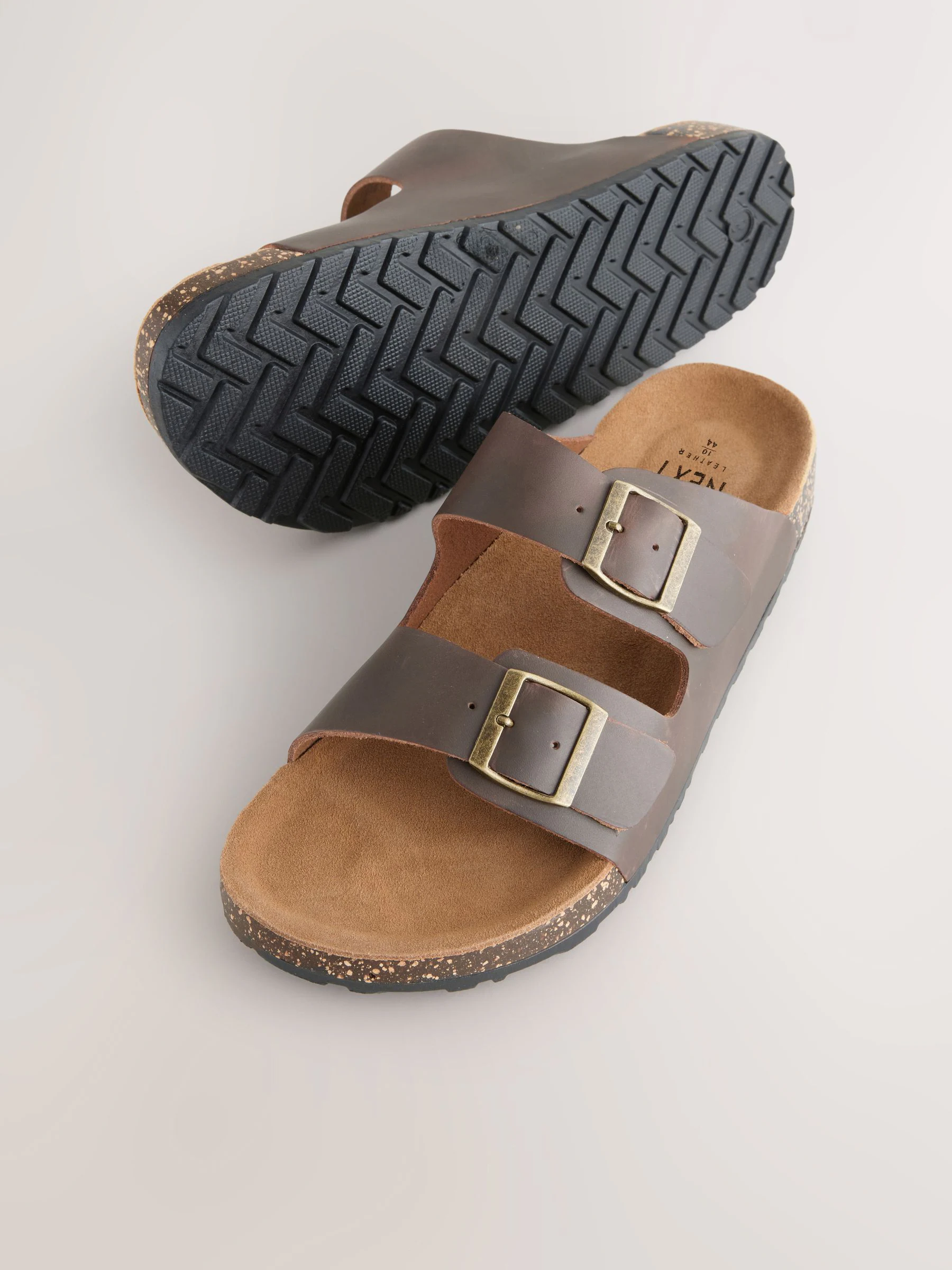 Bruin - Leren sandalen met twee gespen