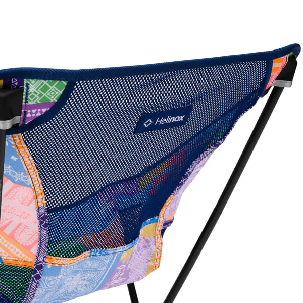 Siège camping HELINOX CHAIR ONE RAINBOW BANDANA/BLACK