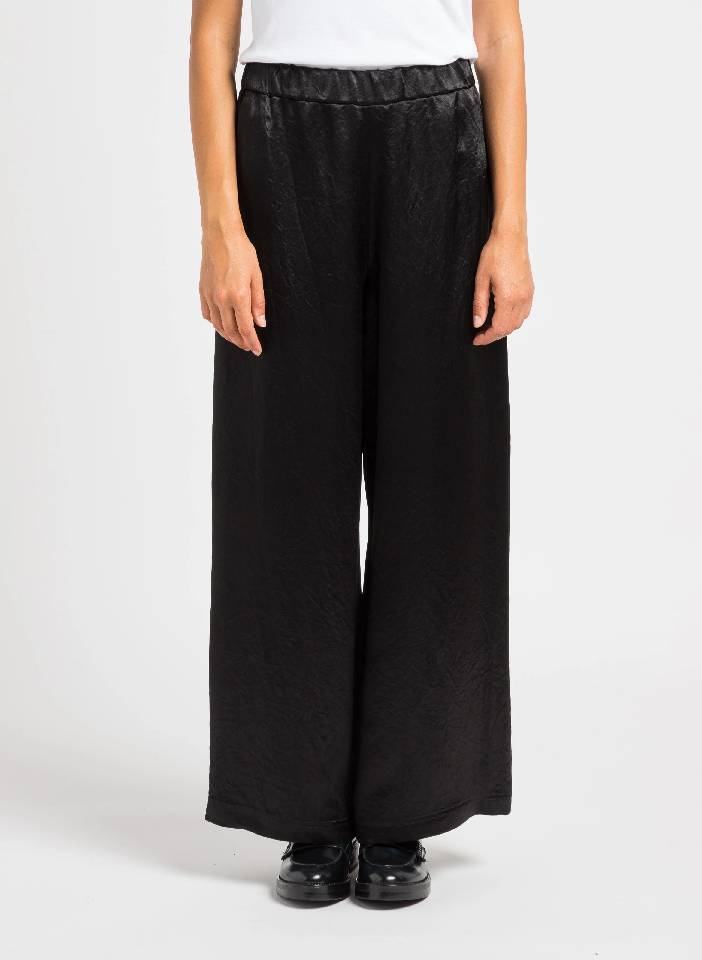 ACANTO - Pantalon large satiné| Noir