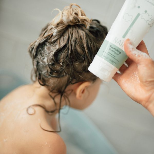Naïf Voedende Baby Shampoo