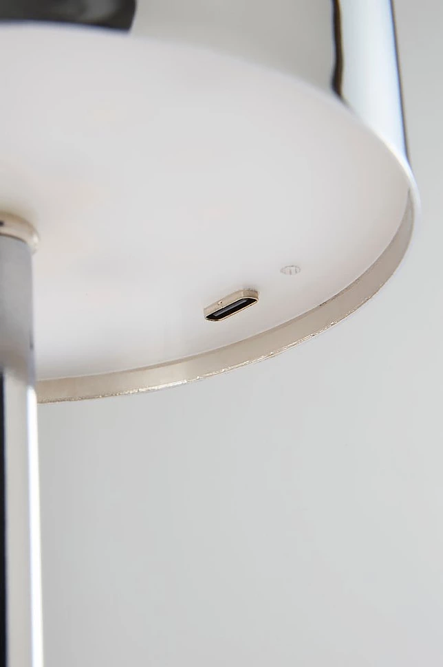 ARA bordlampe LED bærbar