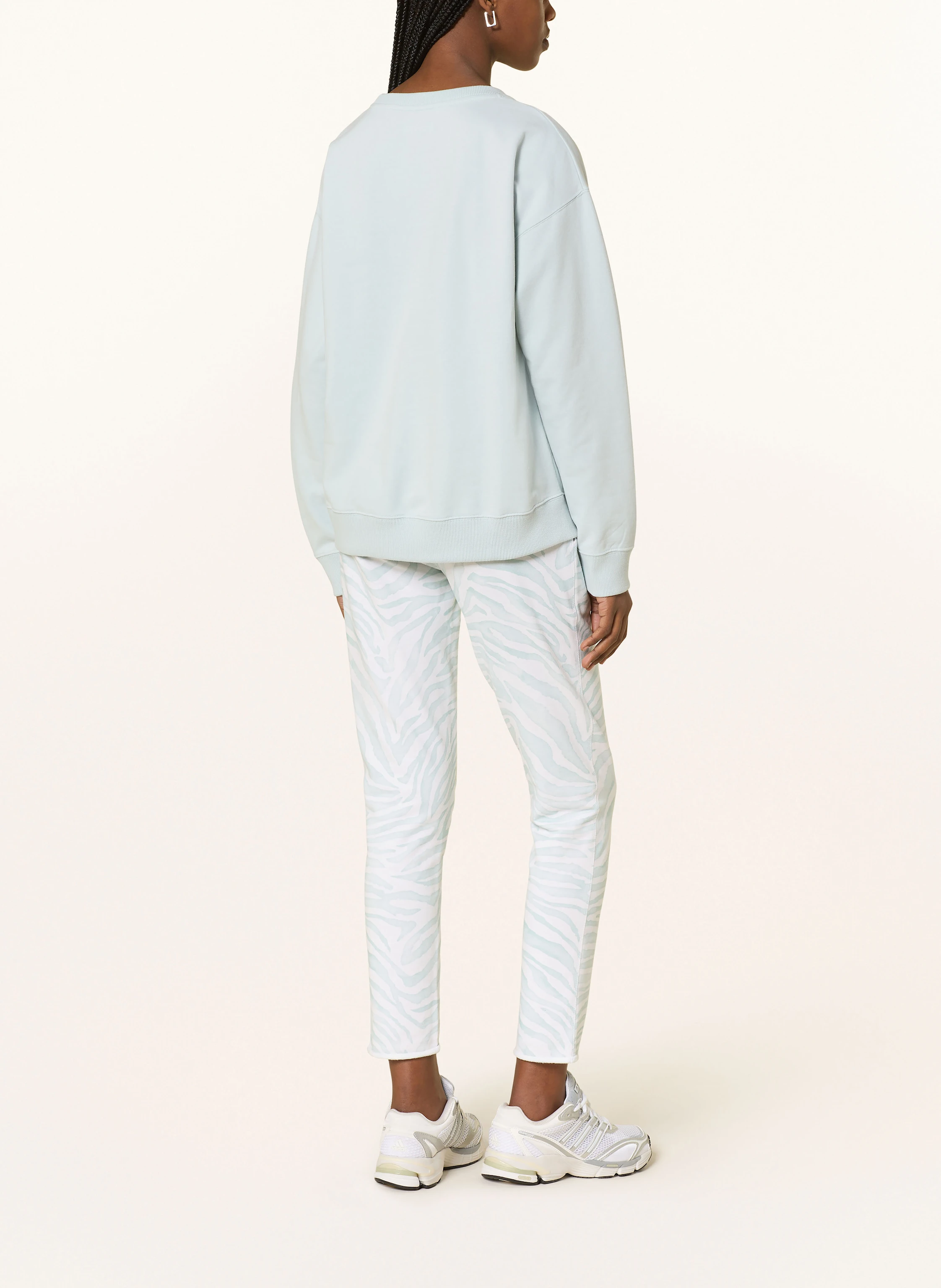 Juvia Sweatshirt EMMY