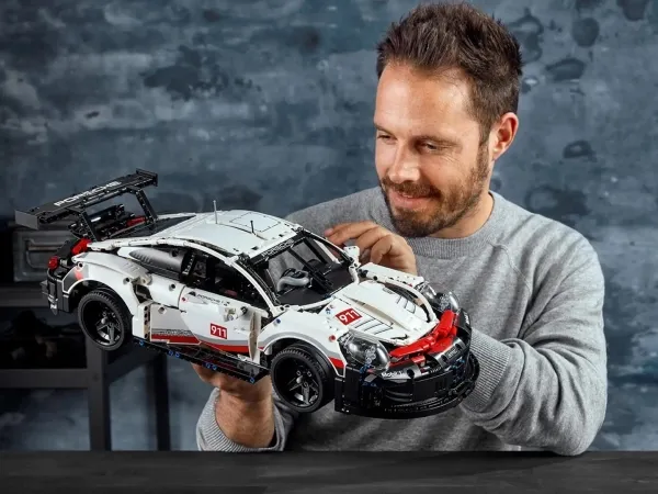 LEGO Technic 42096 Porsche 911 RSR