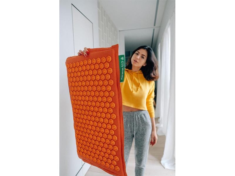 Pranamat Eco Massage Set – Matte und Kissen dunkelorange Nahhaltiges, handgefertigtes Rücken- und Kopfmassage Set