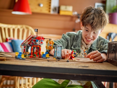 LEGO Circustent van Buggy de Clown (75637)