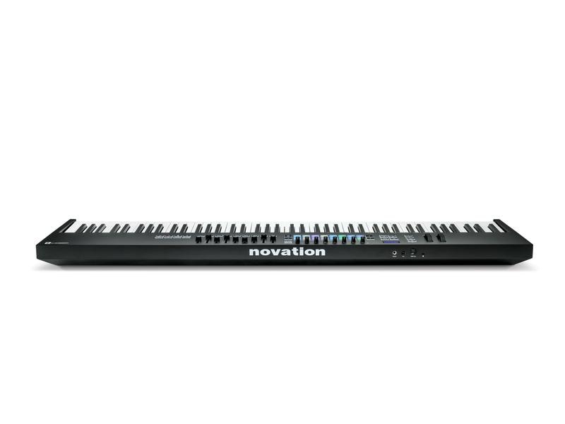 Novation Keyboard Controller Launchkey 88 MK3 Keyboard Controller um Ihre Musik in neue Richtungen zu führen