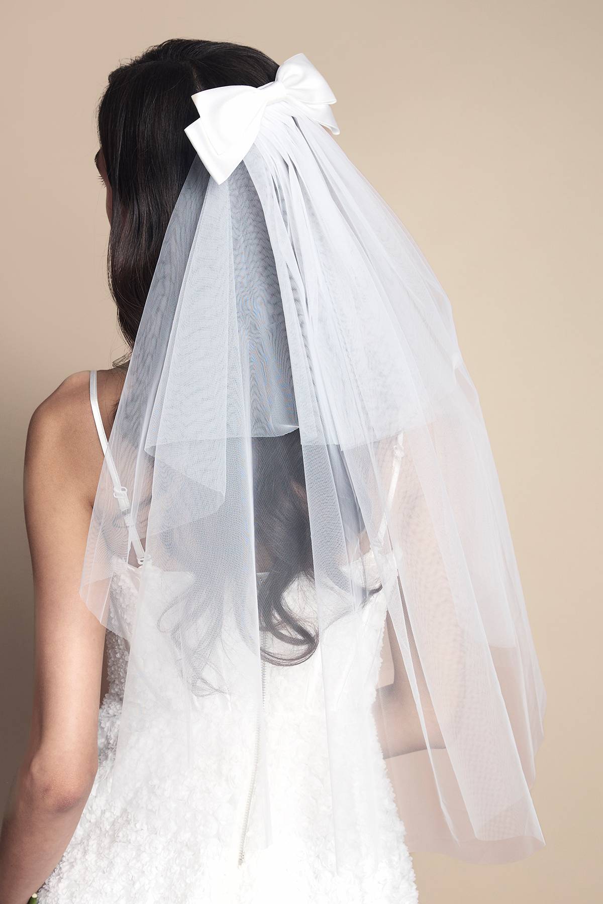 Coast Voile de Mariée Mini avec Nœud en Satin