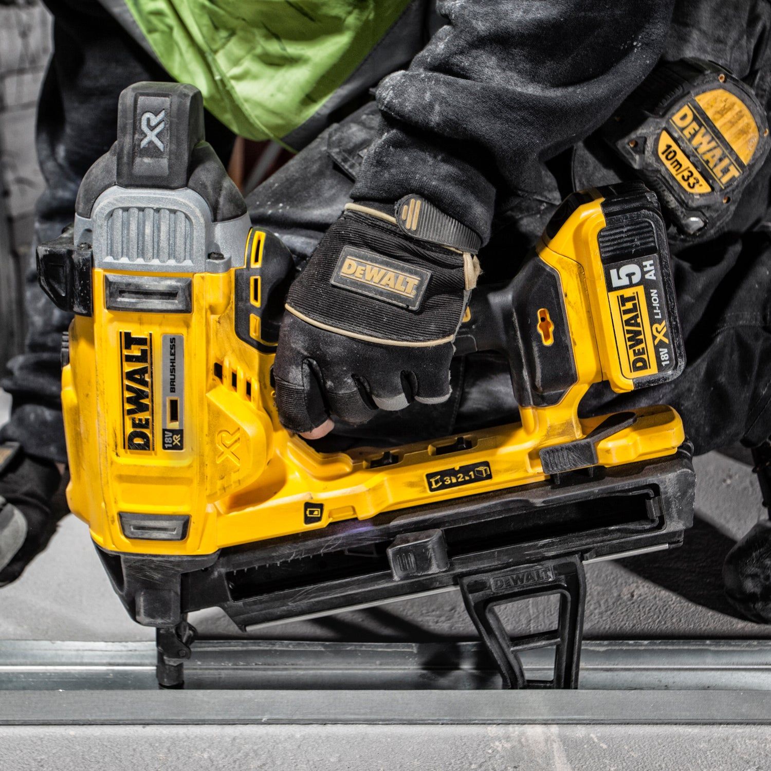 DeWALT DCN890P2 Accu betontacker 18V XR 5.0Ah in koffer